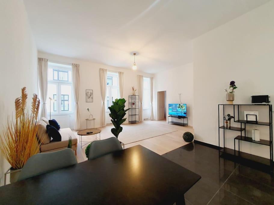 Savoir Vivre Apartments Rosinagasse Wien Ngoại thất bức ảnh