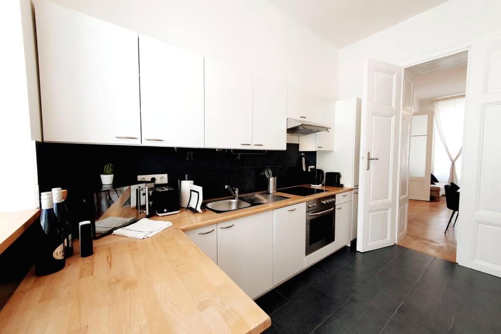 Savoir Vivre Apartments Rosinagasse Wien Ngoại thất bức ảnh